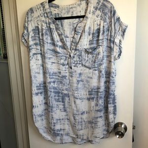 Blue and white short sleeve blouse